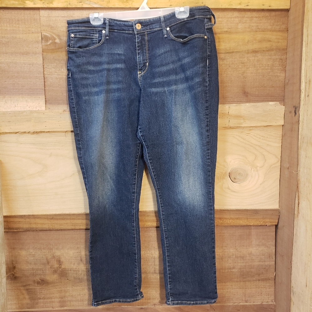 Ladies signature Levi's Strauss size 20M jeans